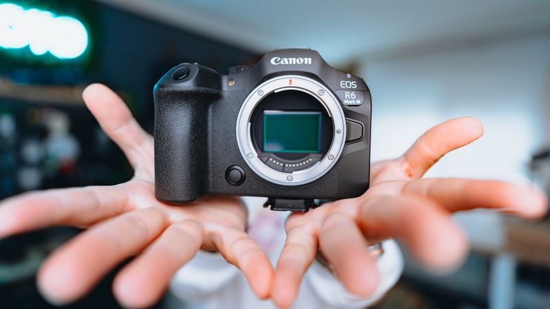 Canon EOS R6 Mark III